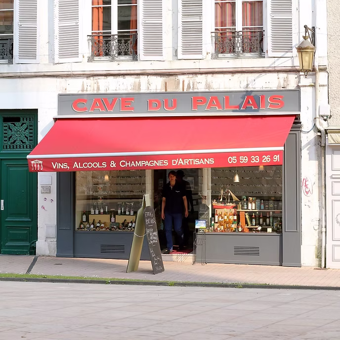 Cave du Palais
